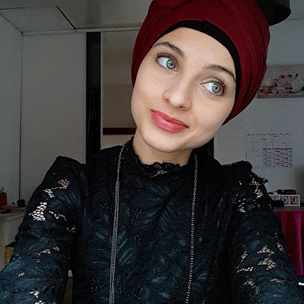 ส่องภาพไอจี เมนเนล อิบติสเซ็ม สาวมุสลิมที่สร้างเสียงประทับใจ The Voice ฝรั่งเศส