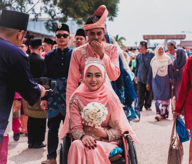 รักแท้! หนุ่มสาวมุสลิมพบรักใน PUBG ถึงขั้นแต่งงาน แม้เธอพิการก็ไม่ใช่ปัญหา