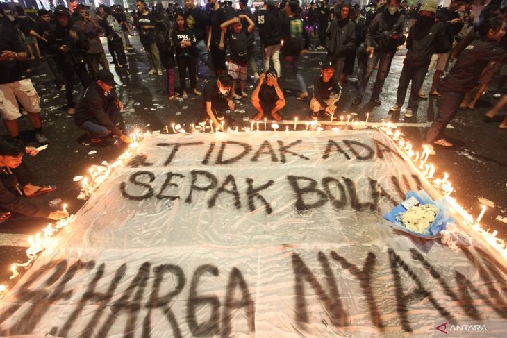 ชวนมุสลิมละหมาดขอพร ให้เหยื่อโศกนาฏกรรมสนามฟุตบอลอินโดนีเซีย