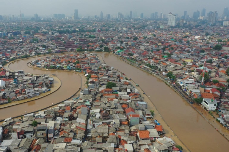 อินโดนีเซียเล็งสร้างเมืองหลวงใหม่ จำใจทิ้งจาการ์ตา!