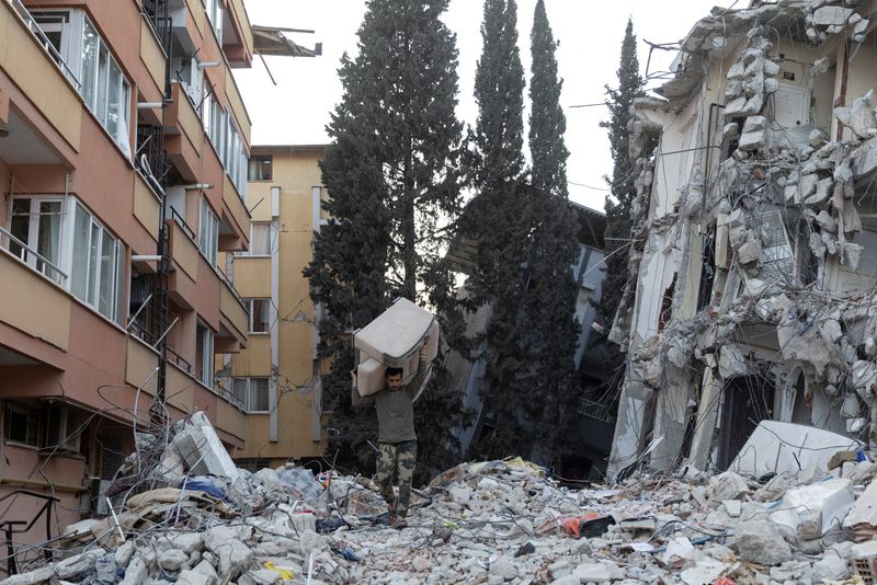 ยอดเสียชีวิตเพิ่ม 6 ราย แผ่นดินไหวตุรเคีย-ซีเรียซ้ำซาก