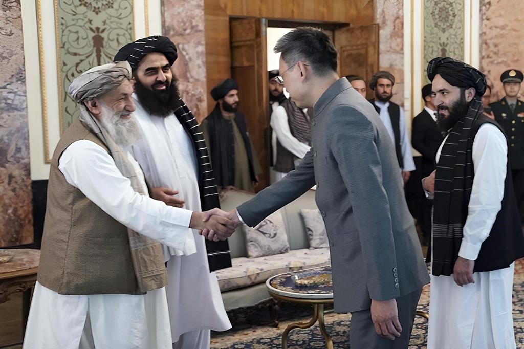 จีนประเทศแรกส่งทูตมาประจำอัฟกานิสถาน ต้อนรับสมเกียรติ!