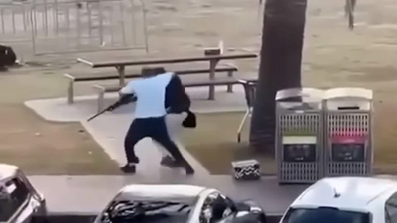 “อะเหม็ด อัล-อะเหม็ด” วีรบุรุษมุสลิม ออสเตรเลียยกย่องหลังช่วยหยุดเหตุกราดยิง