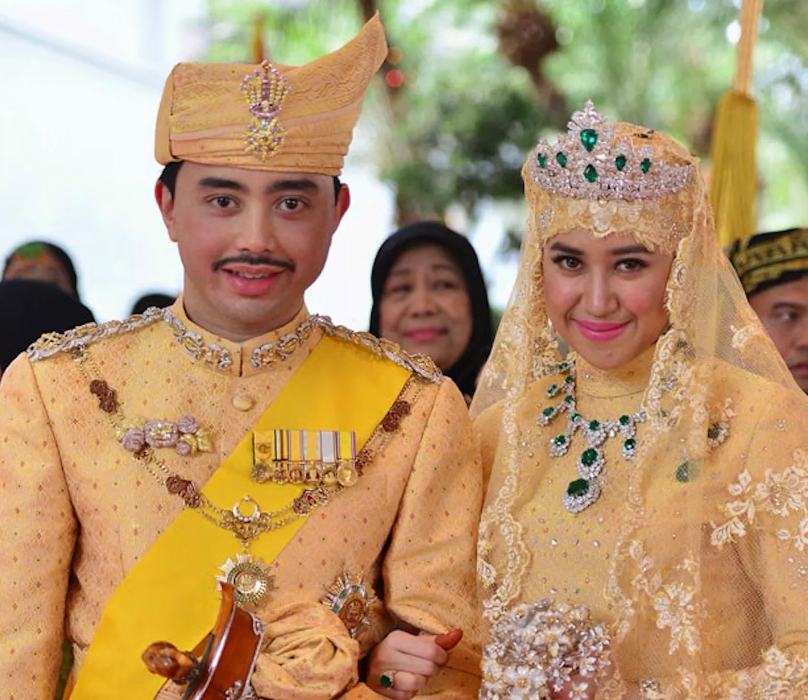 สุลต่านบรูไนถอดยศพระชายาเจ้าชายอับดุล มาลิก อ้างพฤติกรรมไม่เหมาะสม